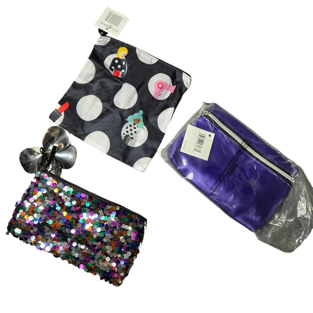Mac Makeup Bag Bundle‎